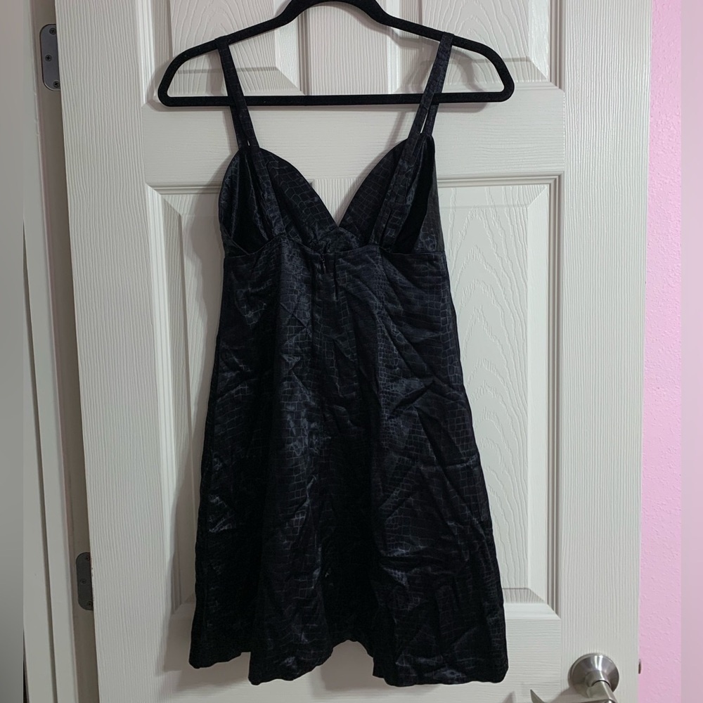 VTG Guess black mini dress - size 3 - Picture 10 of 11